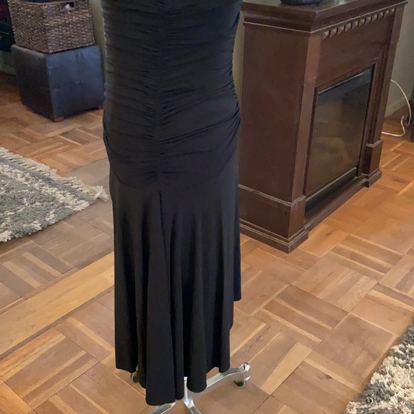 NWOT BCBGMaxAzria stretchy sleeveless evening dress with beautiful ruching. - Picture 9 of 16